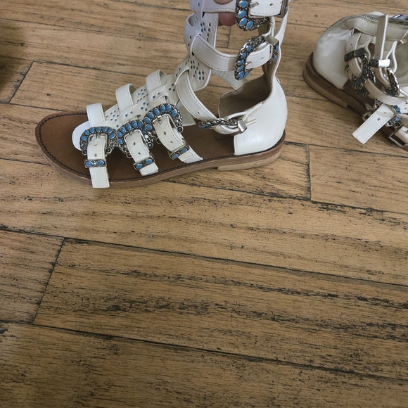 Zadig & Voltaire White Sandals with Blue Accents - Picture 6 of 10